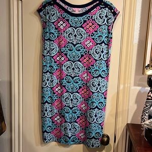 Lily Pulitzer dress size small worn one time. Bright beautiful cotton dress.